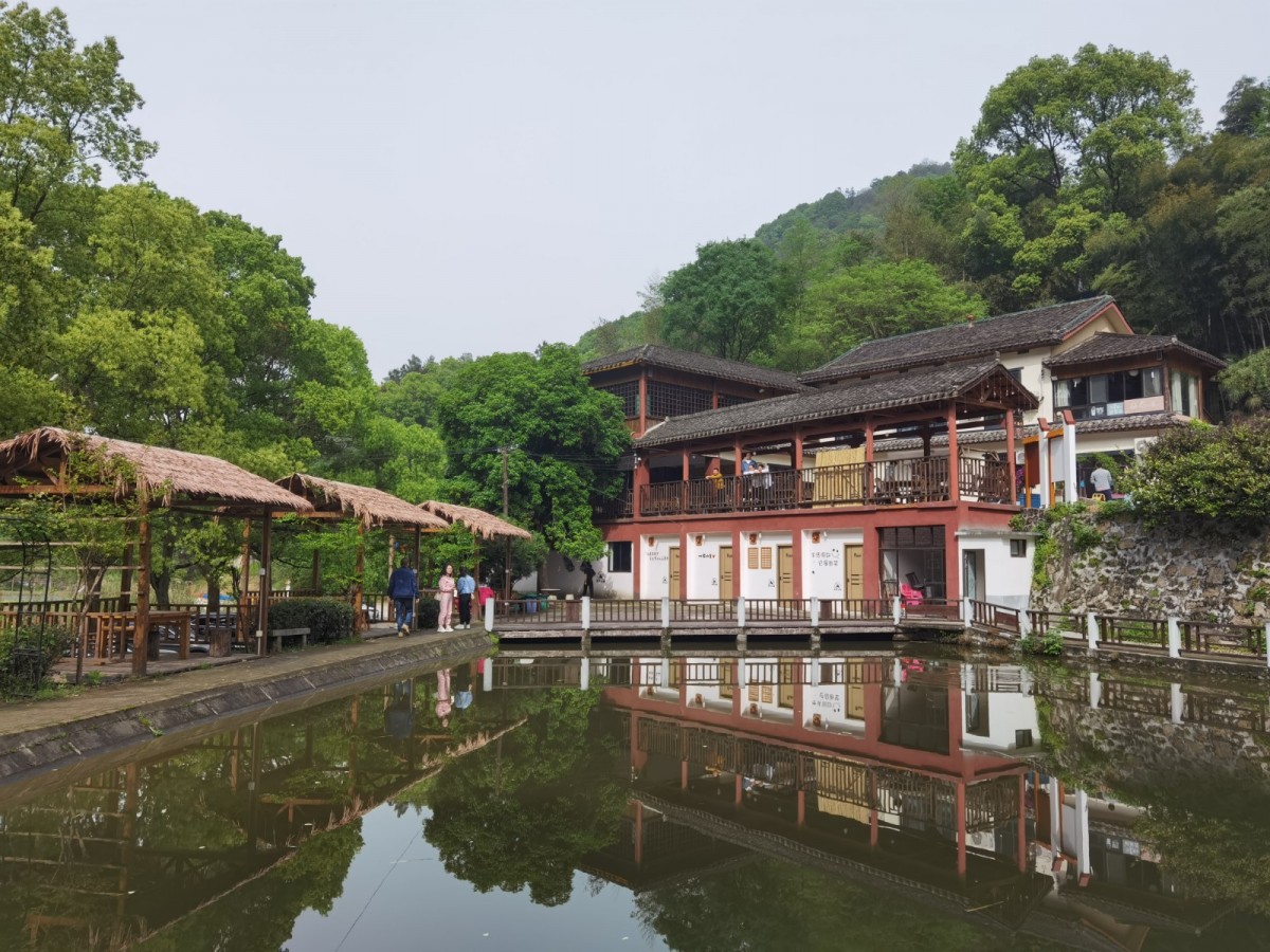 长沙黑麋峰户外团建野炊烧烤露营地