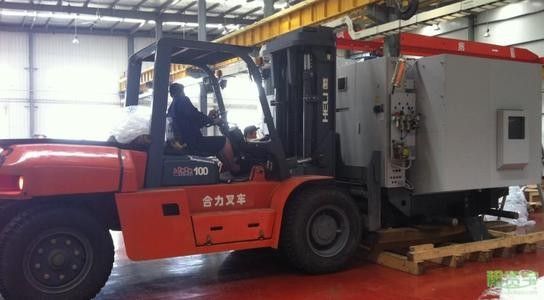 上海徐汇区平板车出租设备运输华泾25吨汽车吊出租吊机器