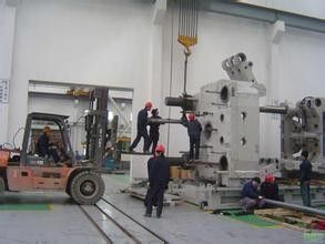 上海嘉定平板车出租设备厂内安装江桥3吨叉车出租