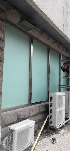 专业贴膜防爆膜隔热膜磨砂膜装饰膜腰线喷绘