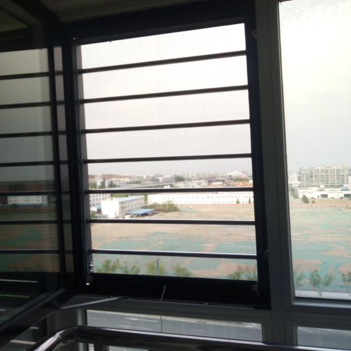 北京西城马连道附近窗户护栏定做防盗窗窗户防盗网