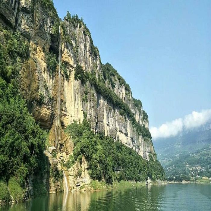 探秘湖北恩施大峡谷让我们1起走入“中国最美的仙境”