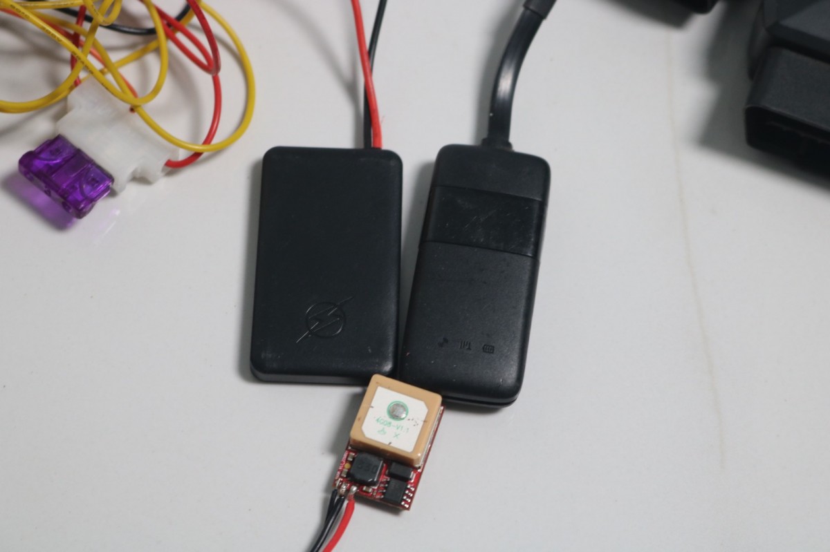 车载gps定位器拆除车上定位器怎么拆