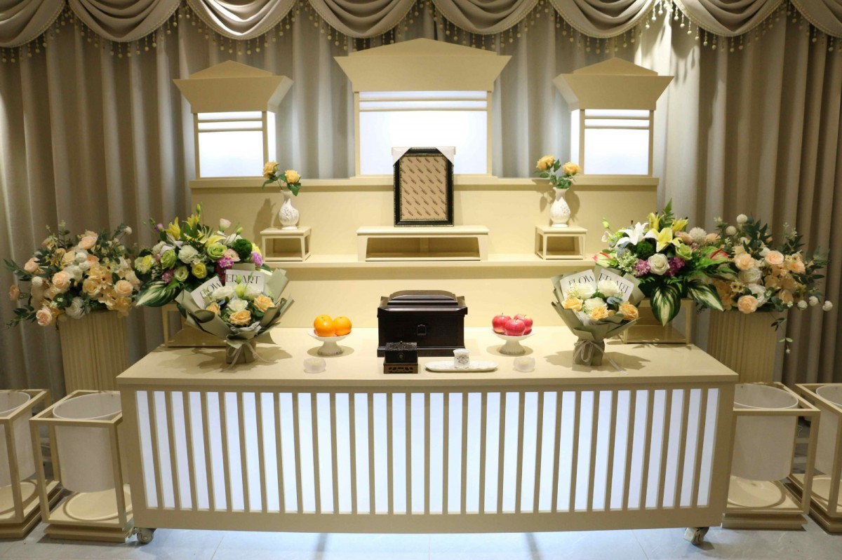 都江堰市殡葬礼仪、灵堂搭建布置、殡葬用品、鲜花、花