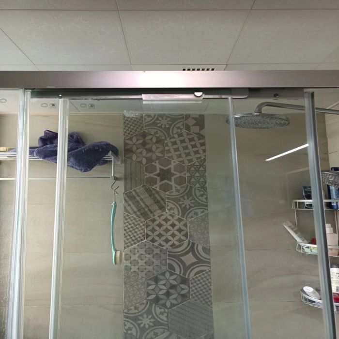 上海KENDO精度淋浴房维修+寻找附近维修淋浴房师傅