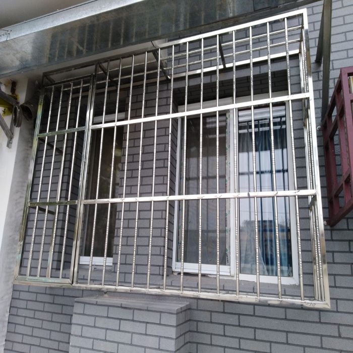 北京西城展览路阳台护网安装窗户防盗窗护窗防盗门