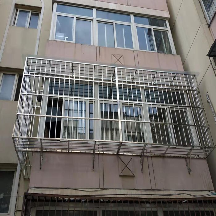 北京西城新街口阳台护栏定制窗户防盗窗护窗安装防盗门防盗网