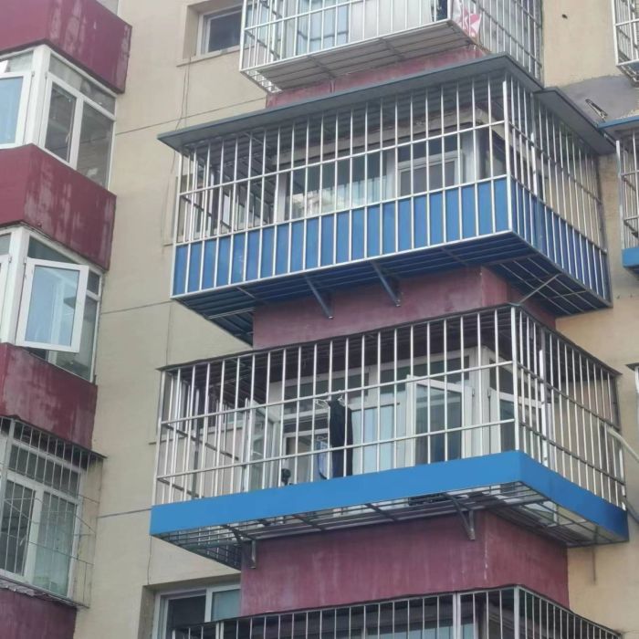 北京东城区东直门阳台护栏安装窗户防盗窗护窗防盗门