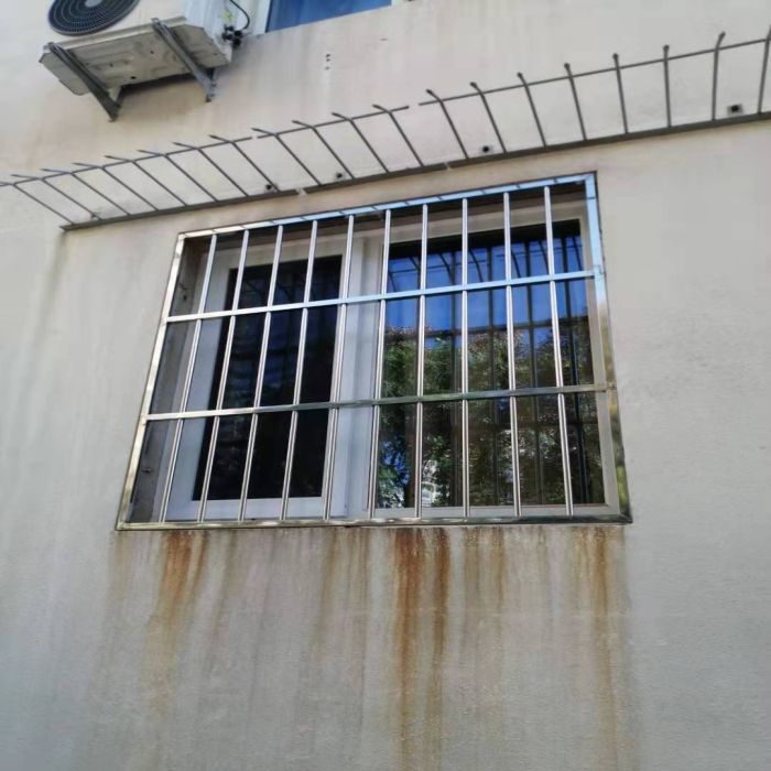 北京西城展览路安装防盗门不锈钢防盗窗护窗阳台护栏护网