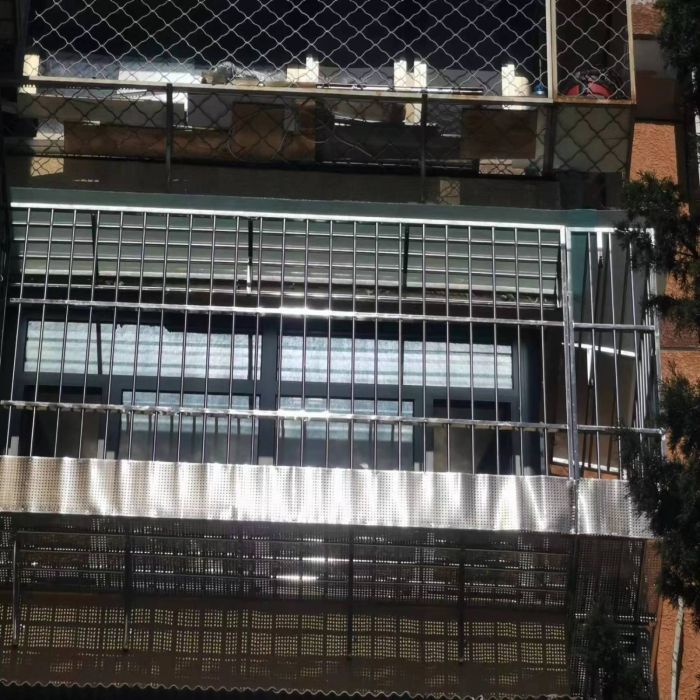 北京西城西便门小区护栏安装窗户防盗窗护窗防盗门